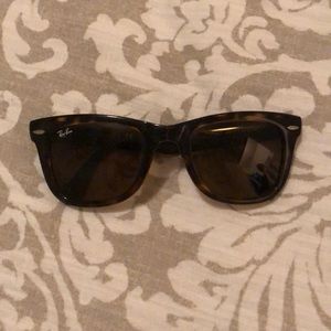 Ray-Ban Folding Wayfarer